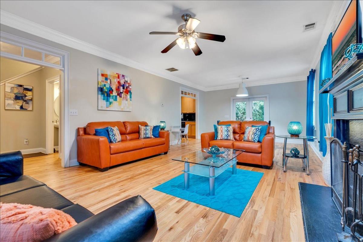 Private Charming 1 With Private Bathroom *